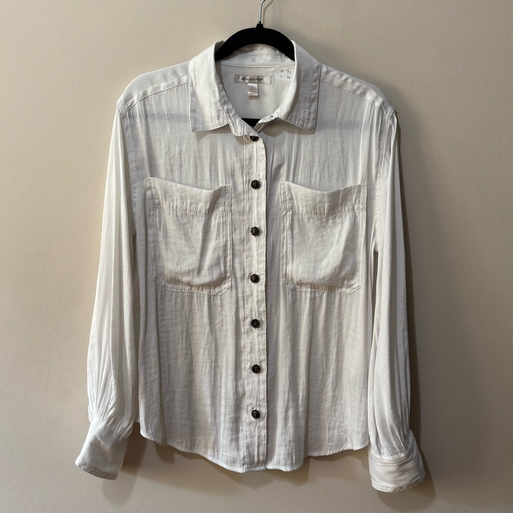 🌸Banana Republic Cream Shirt